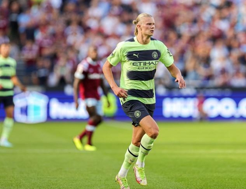 2024算法创新：使用图神经网络（GNN）追踪博彩平台上的复杂资金流转网。（2024算法革新：借助GNN映射博彩平台复杂资金流网络）