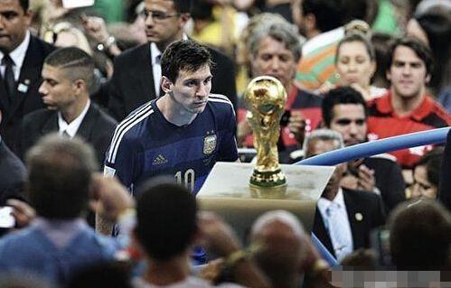 是伦纳德在 是伦纳德在