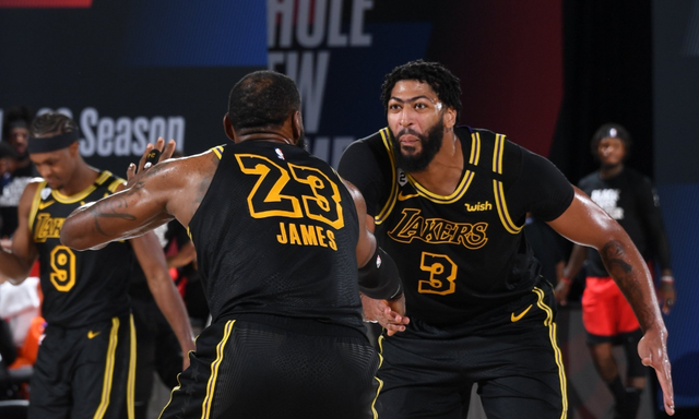 且在对抗中 且在对抗中